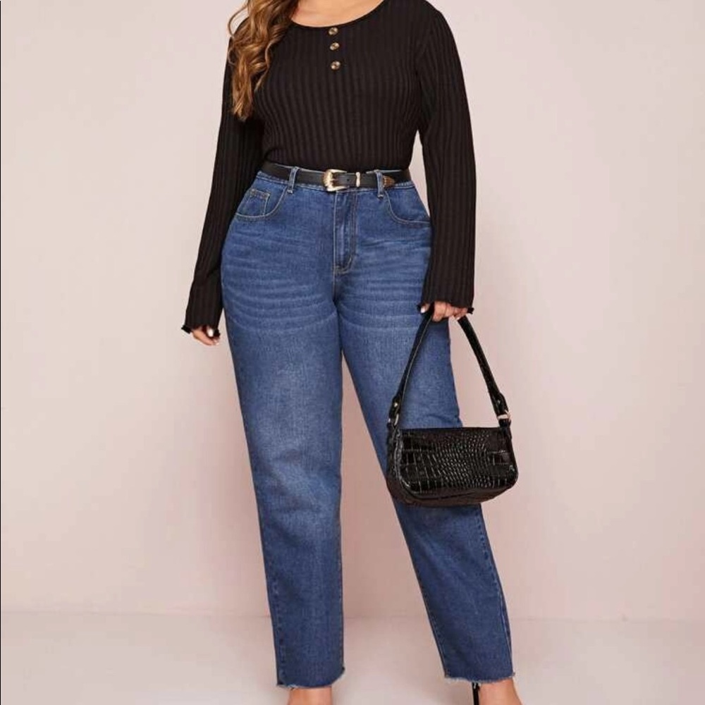 Plus Washed Raw Hem Straight Jeans